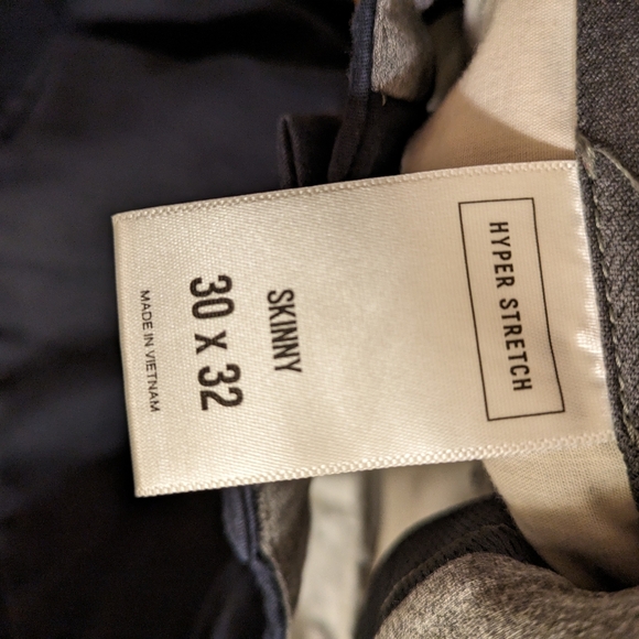 2 pairs of Express hyper stretch chinos size 30×32 - Picture 7 of 7